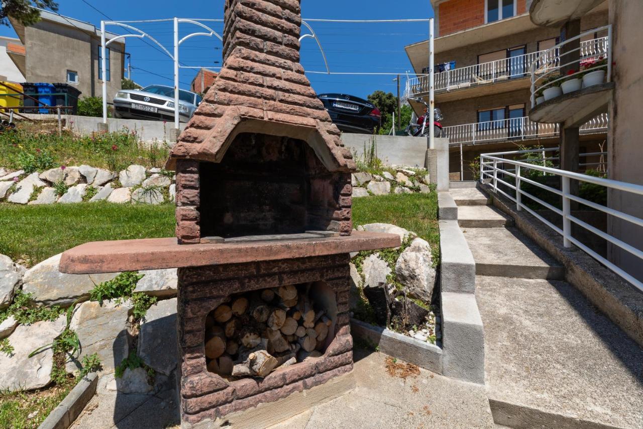 Apartments With A Parking Space Stanici, Omis - 11421 Celina Zewnętrze zdjęcie